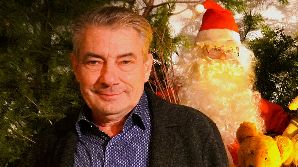 weihnachtliches Porträt Oberbürgermeister Tim Lochner