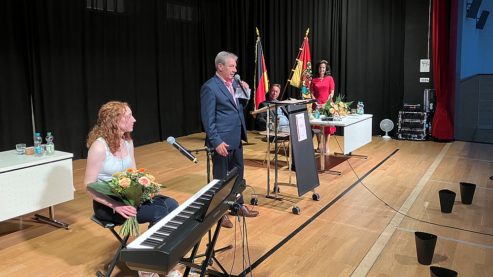 Oberbürgermeister Lochner bedankt sich bei allen Teilnehmern