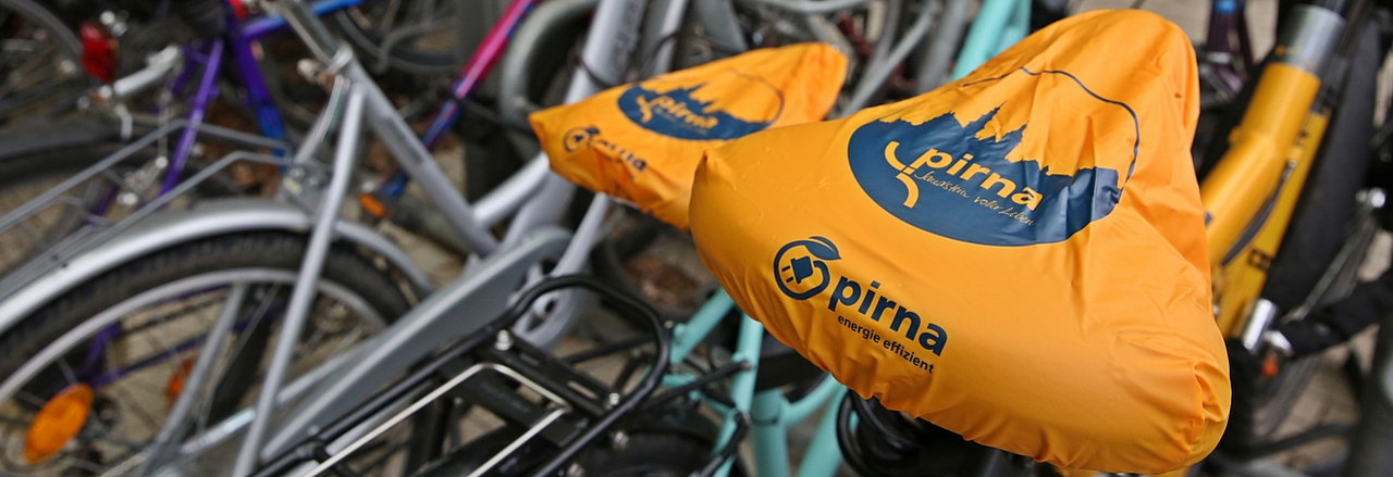 Sattelschoner mit Pirnaer Energielogo 