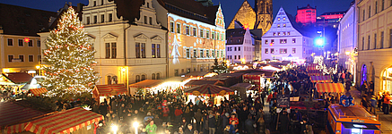 Pirnaer Adventsleuchten - Lebendige Rathaus-Illumination