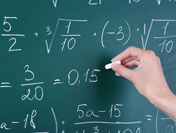 Kreidetafel als Sinnbild für Gymnasien