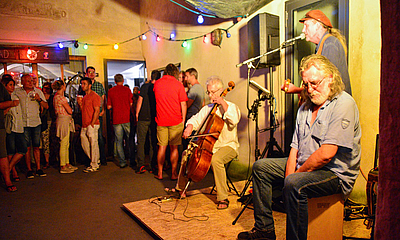 Handgemacht und erhlich Kleine Bühne