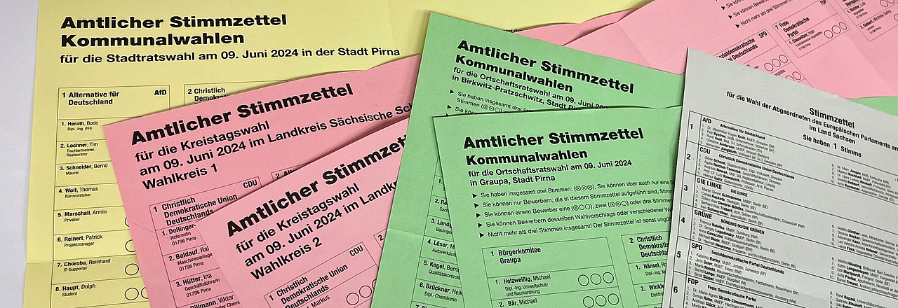 Stimmzettel der Europa- und Kommunalwahl in Pirna 2024
