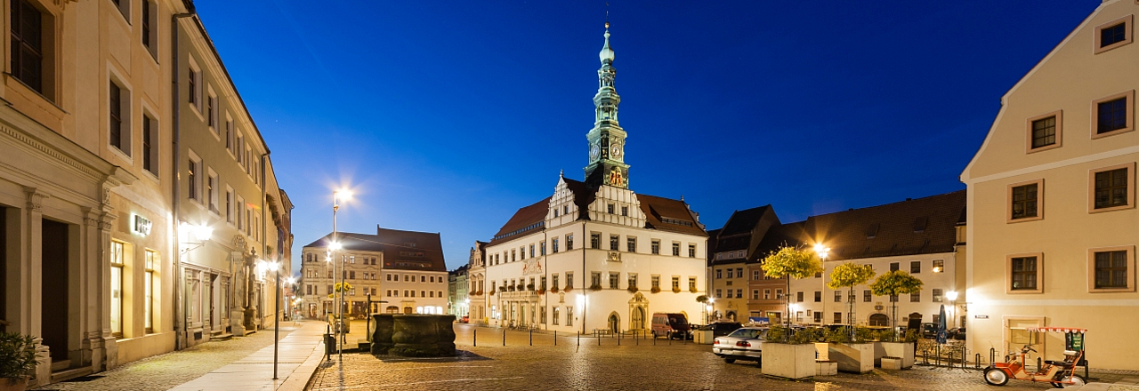 Rathaus Stadt Pirna bei Nacht