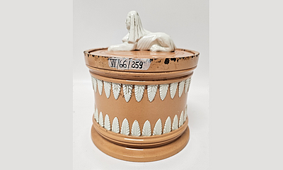 Tabakgefäß aus Keramik
