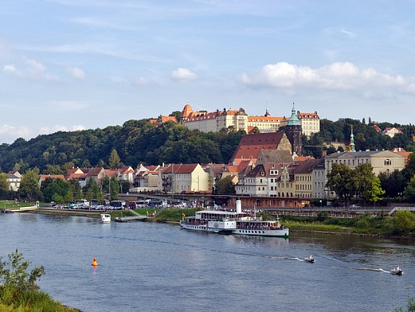 Elbpanorama Pirna im Frühling