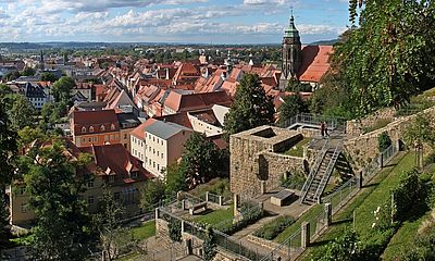 Ausblick über die Stadt Pirna von den Terrassengärten des Schlosses Sonnenstein aus