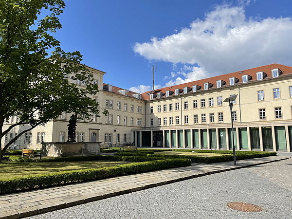 Landratsamt Pirna Blick auf das Landratsamt Pirna Sonnenstein