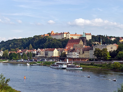 Elbpanorama Pirna im Frühling