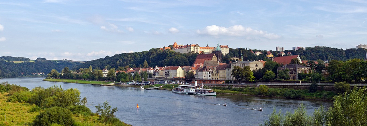 Elbpanorama Pirna im Frühling
