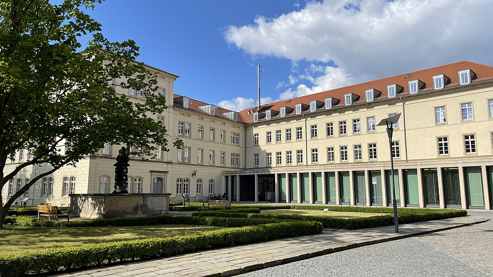 Blick auf das Landratsamt Pirna Sonnenstein