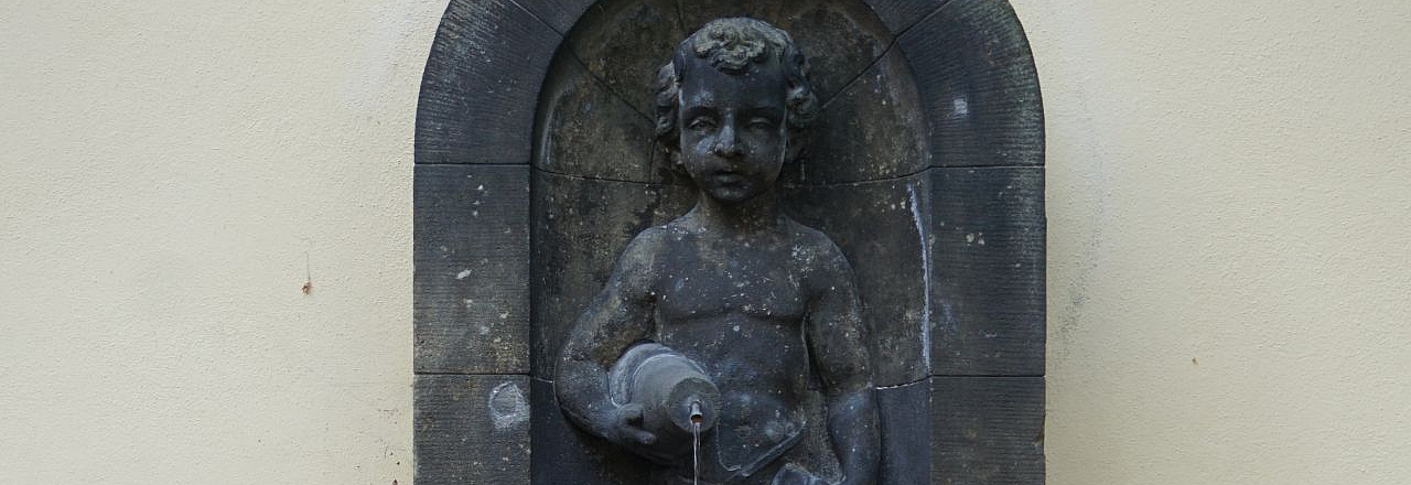 Sandsteinbrunnen