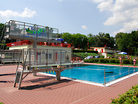 Sprungturmanlage