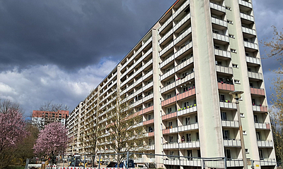 Sanierung Wohnhaus Sonnenstein elfgeschossigen Wohnhauses Remscheider Straße 22 bis 27 im Pirnaer Stadtteil Sonnenstein