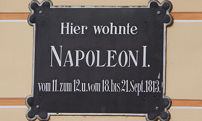 Schild, welches auf Napoleon hinweist am Marieneck