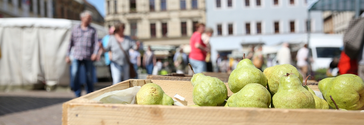 Frisches Obst auf dem Wochenmarkt