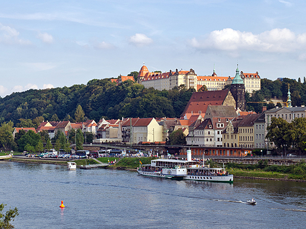 Die malerische Altstadt Pirnas direkt an der Elbe