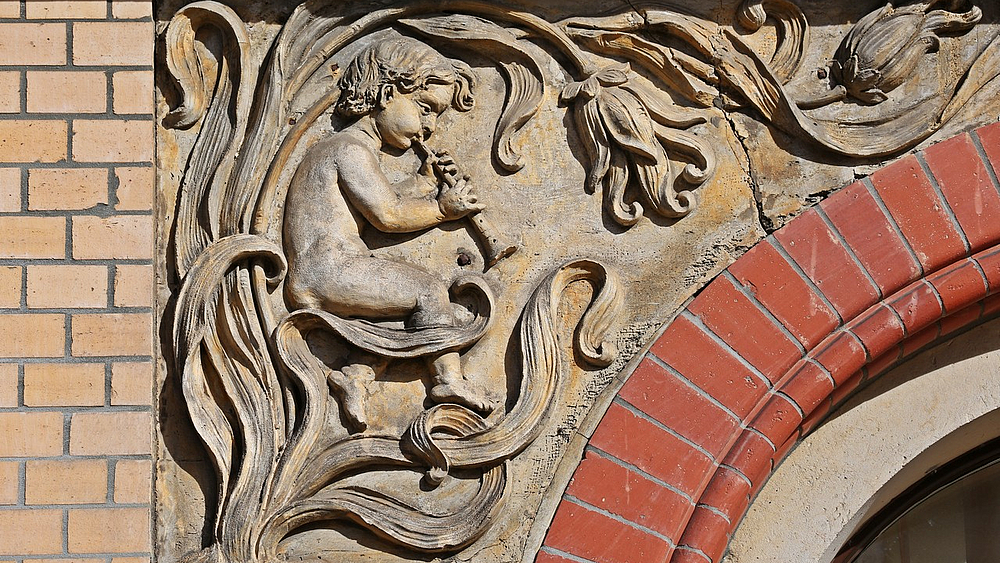 Sandsteinelemente im Detail auf der Hauptstraße in Pirna Copitz