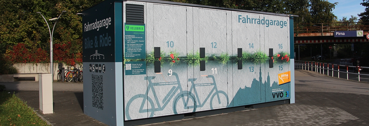Pirnas Fahrradgarage zwischen Bahnhof und ZOB