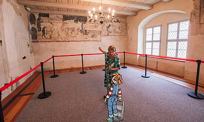 Pine entdeckt die verkehrte Welt im Marieneck