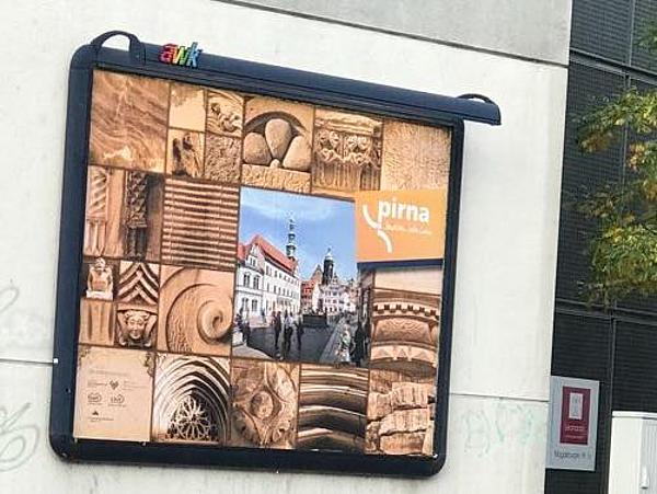 Werbeplakat in Dresdner Straße