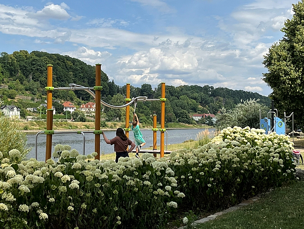 Spielplatz am Elbufer in Pirna