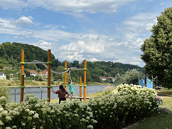 Spielplatz am Elbufer in Pirna