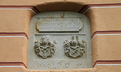 Doppelwappen Kaiser Carlowitz Schönfeld  in Zuschendorf