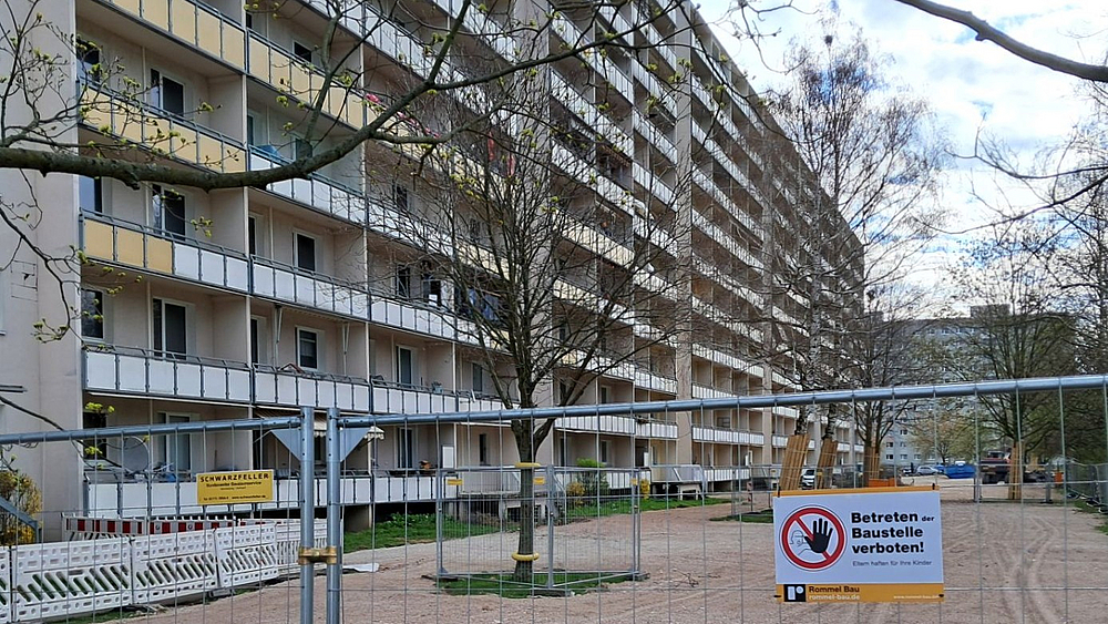 Wohnhauses Remscheider Straße 22 bis 27 im Pirnaer Stadtteil Sonnenstein