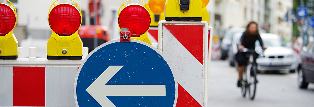 Sperrscheibe auf einer Straße