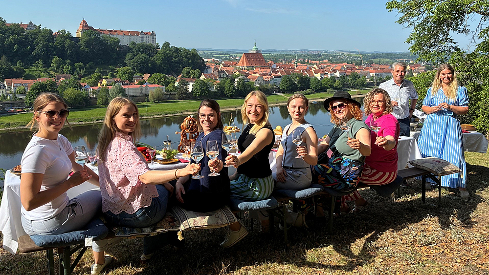 Königlicher Besuch der amtierenden und ehemaligen Weinhoheiten in Pirna