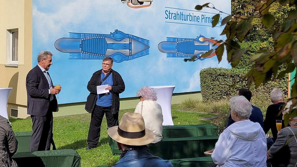 Einweihung Wandbild Varkausring mit OB Lochner