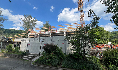 Turnhalle Neundorf Richtfest von außen