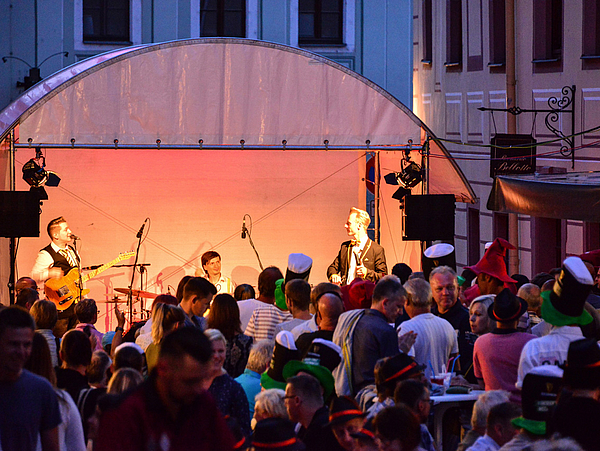 Rockabilly auf der Bühne Bühne Niedere Burgstraße